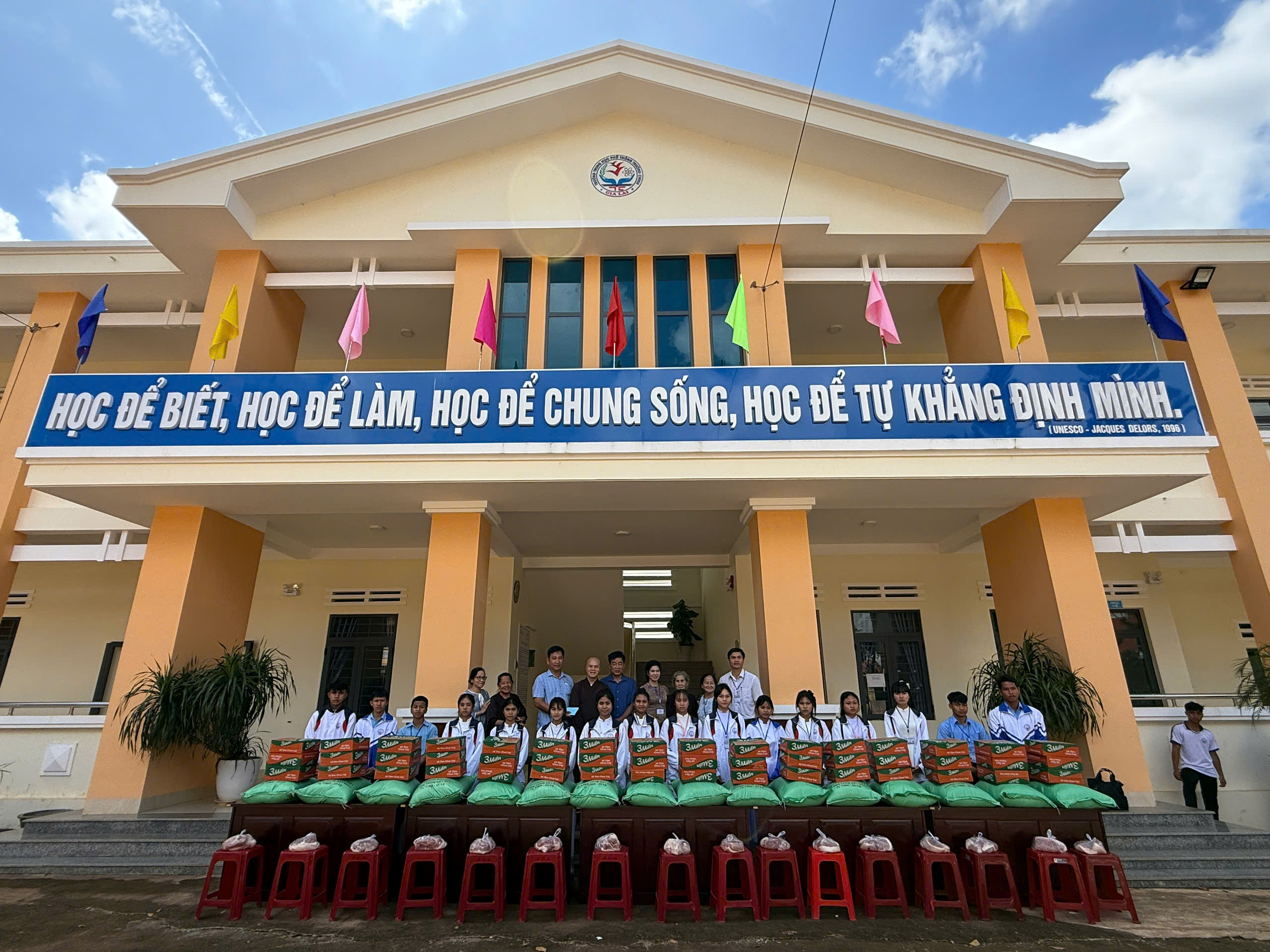 Chùa Mỹ Thạch chia sẻ yêu thương